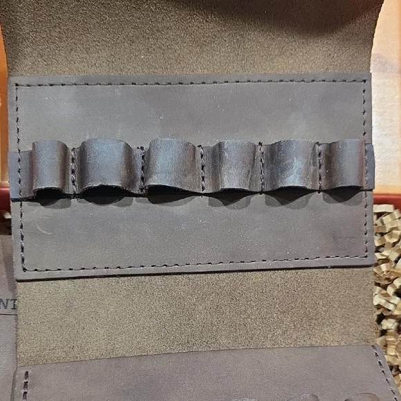 Elegant Brown Leather Hunting Log and Wallet Set - Picture 3 of 7